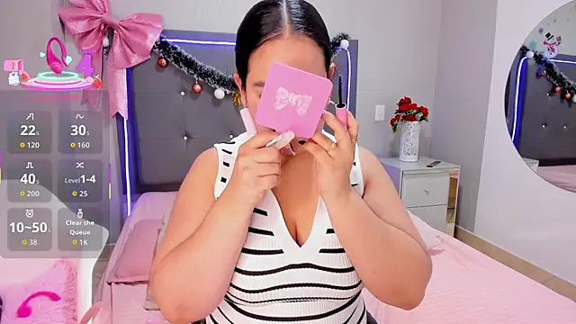 emma lye online show from December 22, 9:29 pm