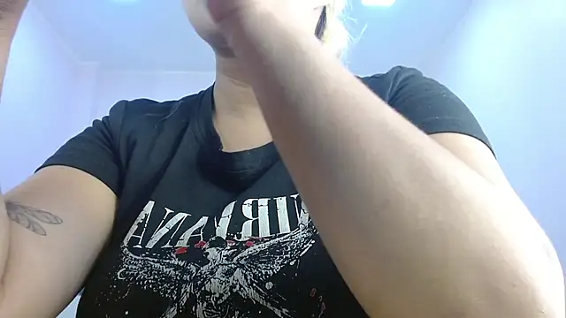 april bunnyy online show from July 9, 9:06 pm
