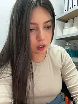 Maii chan online show from February 1, 3:22 pm