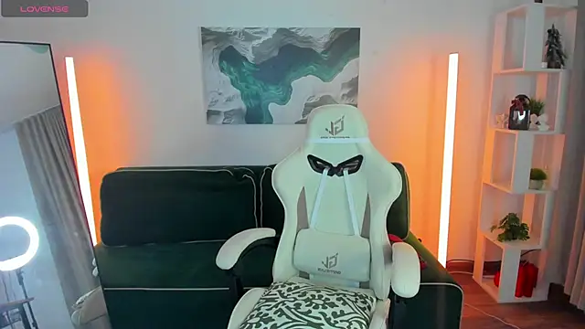 VanessaSmuth online show from February 13, 2:24 am