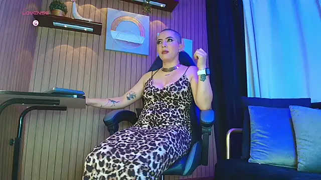 Camila Chainn online show from October 27, 12:44 pm