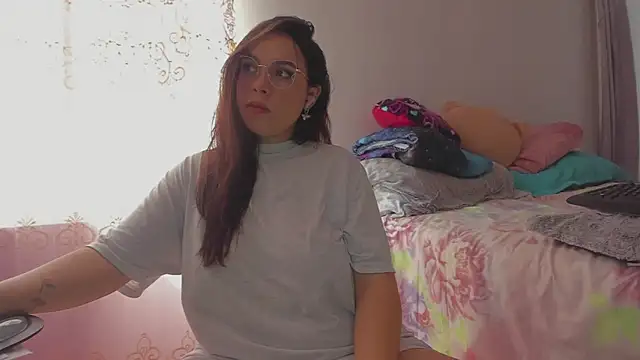 HARLEYNAPIER online show from March 26, 7:48 pm