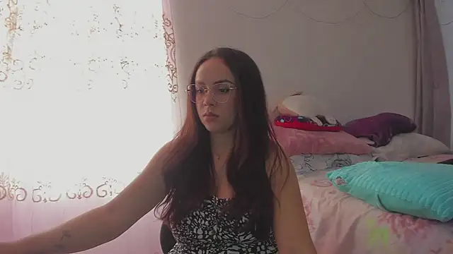 HARLEYNAPIER online show from March 12, 9:50 pm