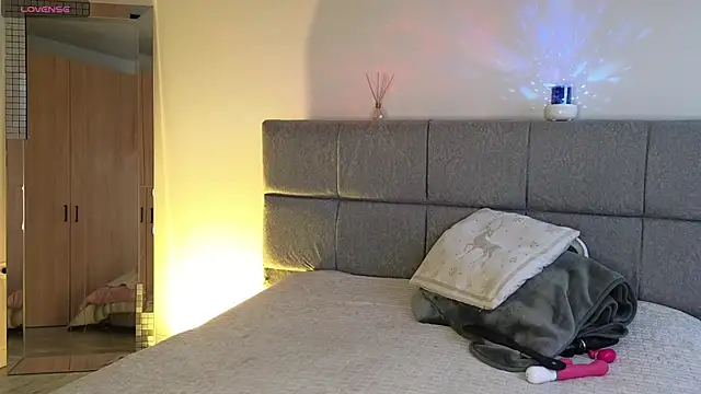 Soffimoon  online show from March 30, 8:52 pm