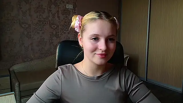 Milka kiss  online show from May 11, 4:26 pm