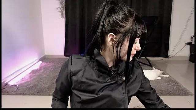 liz-beths online show from March 30, 5:56 pm