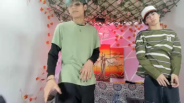 Fresahot2005 online show from December 2, 1:57 pm