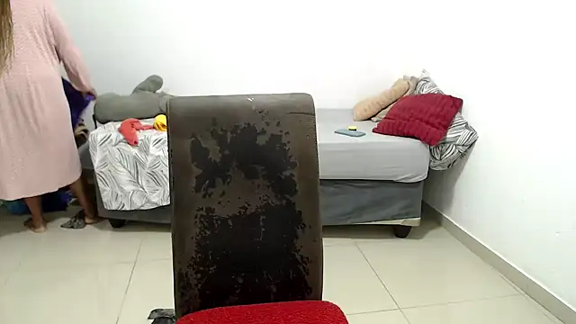 Bustyslave48 online show from November 4, 11:54 pm