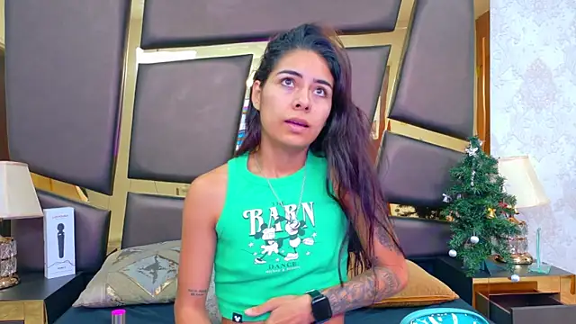 NicoleEsposito online show from December 22, 12:41 pm