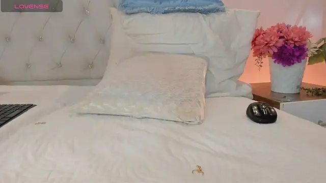 brithany rousee online show from October 30, 4:52 pm