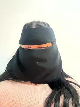 Lolo-Charmouta online show from January 6, 9:29 pm