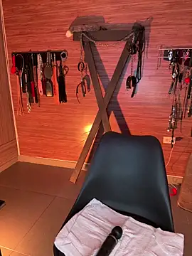 yey bdsm online show from April 11, 4:21 pm