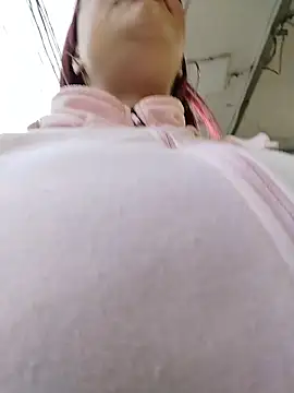 IamAlana  online show from November 22, 9:50 pm