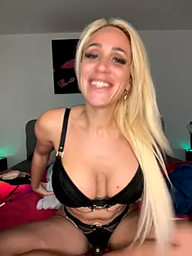 LunaSky Official online show from September 28, 7:08 pm