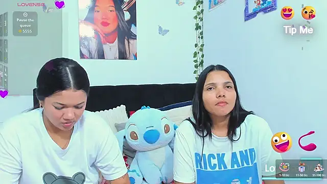 sara mendez2 online show from December 1, 12:15 am