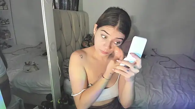 KittyKlum online show from April 13, 6:09 pm