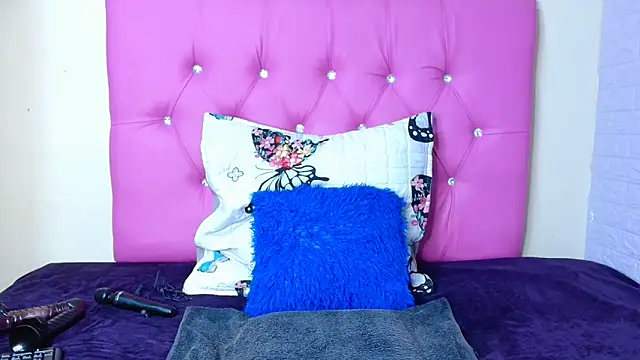 Snapshot of DarkDivva24 chatting on September 14, 11:46 pm DarkDivva24 online show from September 14, 11:46 pm