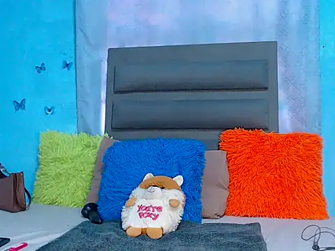 Snapshot of DarkDivva24 chatting on September 18, 1:42 pm DarkDivva24 online show from September 18, 1:42 pm