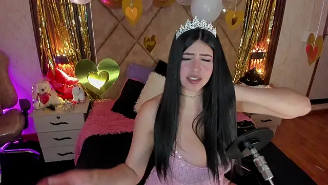 SummersAngel online show from April 13, 3:35 pm