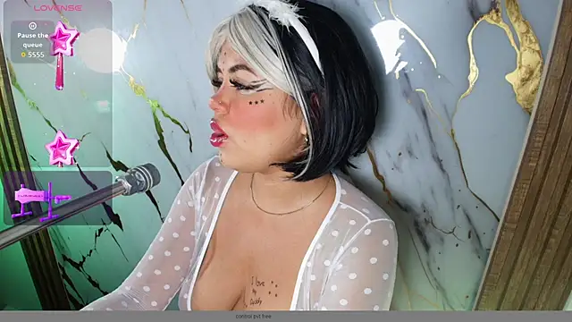 Snapshot of Lizz_Tender chatting on September 22, 12:25 pm Lizz Tender online show from September 22, 12:25 pm