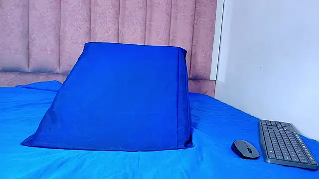 anisha x online show from October 26, 8:15 pm