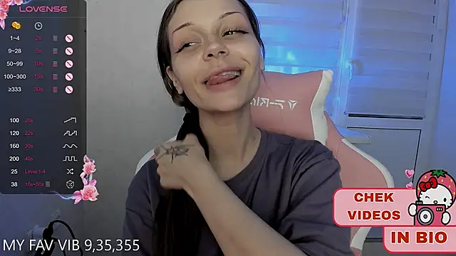 Snapshot of shy_melony chatting on October 10, 9:20 pm shy melony online show from October 10, 9:20 pm