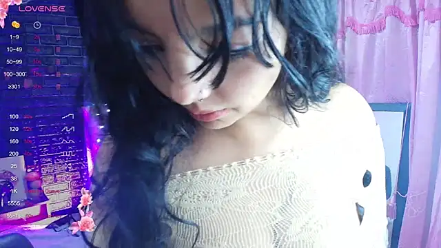 Snapshot of loren_tits24 chatting on September 19, 2:21 am loren tits24 online show from September 19, 2:21 am