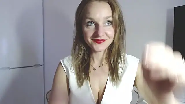 AliciaDesire online show from April 14, 2:17 pm