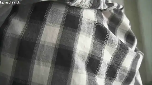 Nadiaa  online show from March 13, 4:58 am