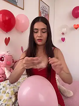 HallieLemon1 online show from February 14, 9:17 pm