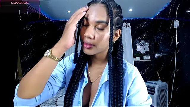 Snapshot of Hillary_queen chatting on October 19, 1:02 pm Hillary queen online show from October 19, 1:02 pm