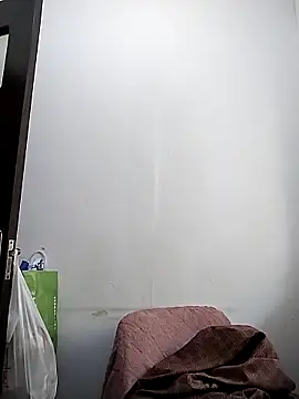 AdelinaJude online show from March 6, 6:19 am