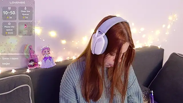 ValBae online show from January 8, 9:30 pm