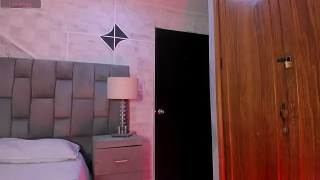 ailynBlaze online show from November 11, 11:35 pm