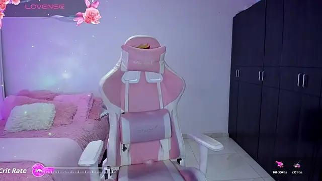 Tinylottie online show from December 21, 6:34 pm