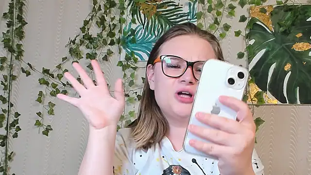 Seductive She Wolf online show from September 29, 1:00 am