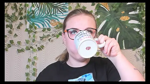 Seductive She Wolf online show from September 27, 8:27 pm