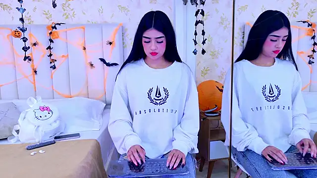 Mia-Monroe online show from October 22, 3:00 am