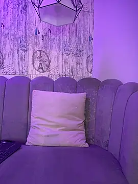 Snapshot of AbyThompson chatting on September 25, 7:23 pm AbyThompson online show from September 25, 7:23 pm