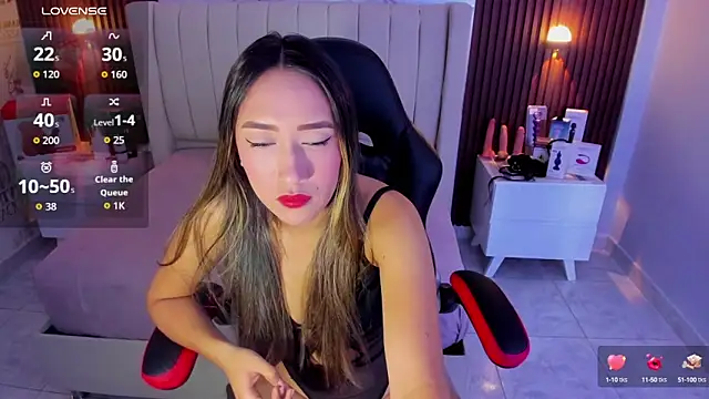 CAMILAGRAY online show from September 22, 12:47 pm