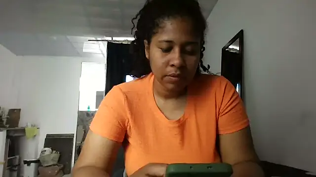 Snapshot of Ivon-09 chatting on September 18, 12:58 pm Ivon-09 online show from September 18, 12:58 pm