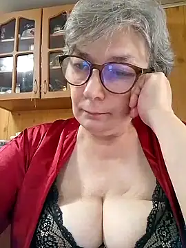 Snapshot of IrinaSweet54 chatting on September 26, 7:28 am IrinaSweet54 online show from September 26, 7:28 am