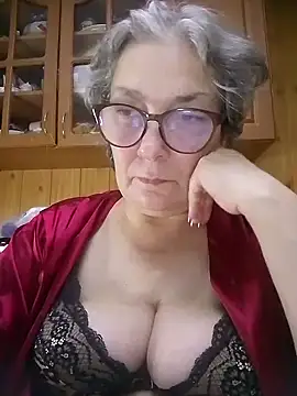 IrinaSweet54 online show from November 15, 5:25 pm