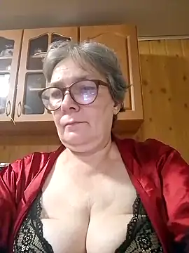 Snapshot of IrinaSweet54 chatting on September 14, 6:28 pm IrinaSweet54 online show from September 14, 6:28 pm