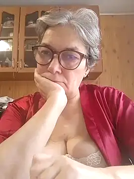 Snapshot of IrinaSweet54 chatting on September 30, 8:09 am IrinaSweet54 online show from September 30, 8:09 am