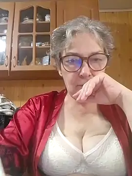 Snapshot of IrinaSweet54 chatting on September 22, 6:56 am IrinaSweet54 online show from September 22, 6:56 am