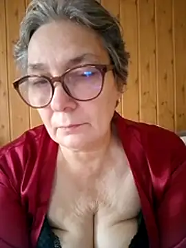 Snapshot of IrinaSweet54 chatting on October 14, 6:49 am IrinaSweet54 online show from October 14, 6:49 am