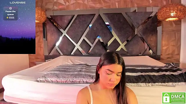 Rose Evans   online show from December 14, 5:02 am