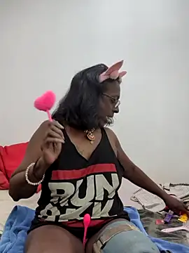 mamakarma1403 online show from February 19, 11:14 pm