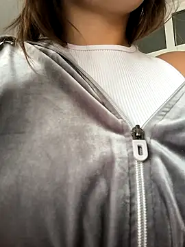 AliceBrayan online show from October 5, 5:12 am